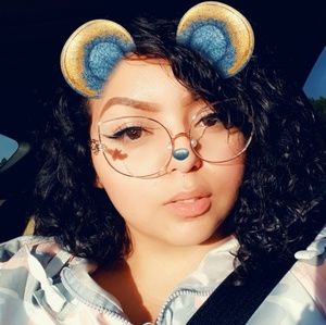 Meet your Posher, Edith